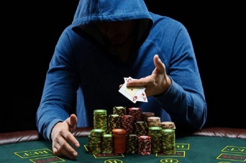 Hình ảnh chip tiền trong poker